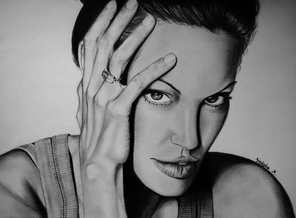 Angelina Jolie